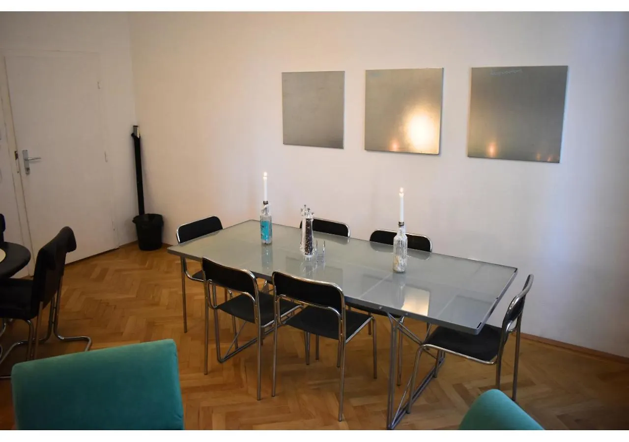 Lgbtqia Private Rooms 1150 Vienna 0*,  Austria