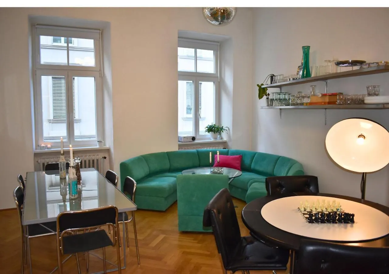 Lgbtqia Private Rooms 1150 Vienna Homestay