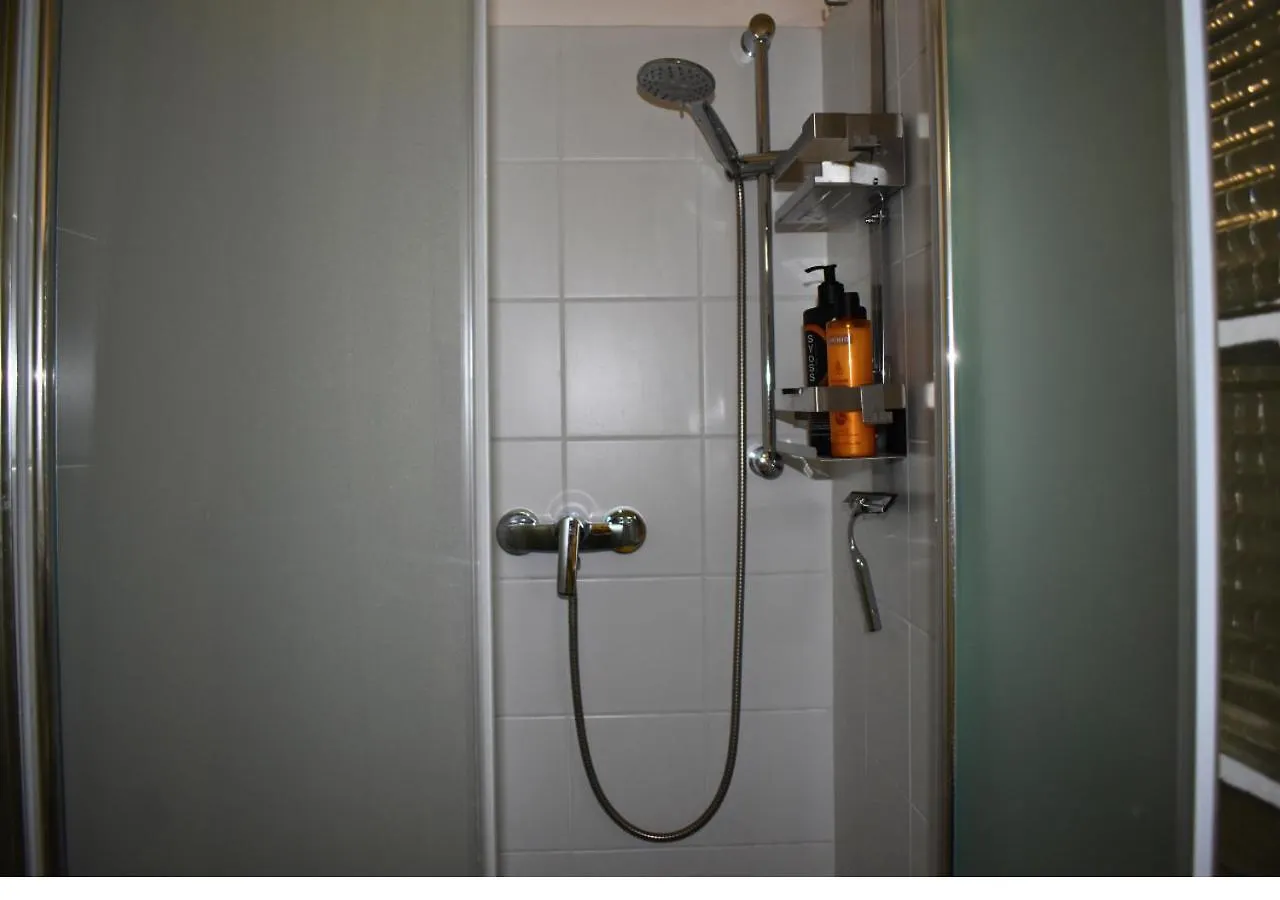 Homestay Lgbtqia Private Rooms 1150 Vienna Austria