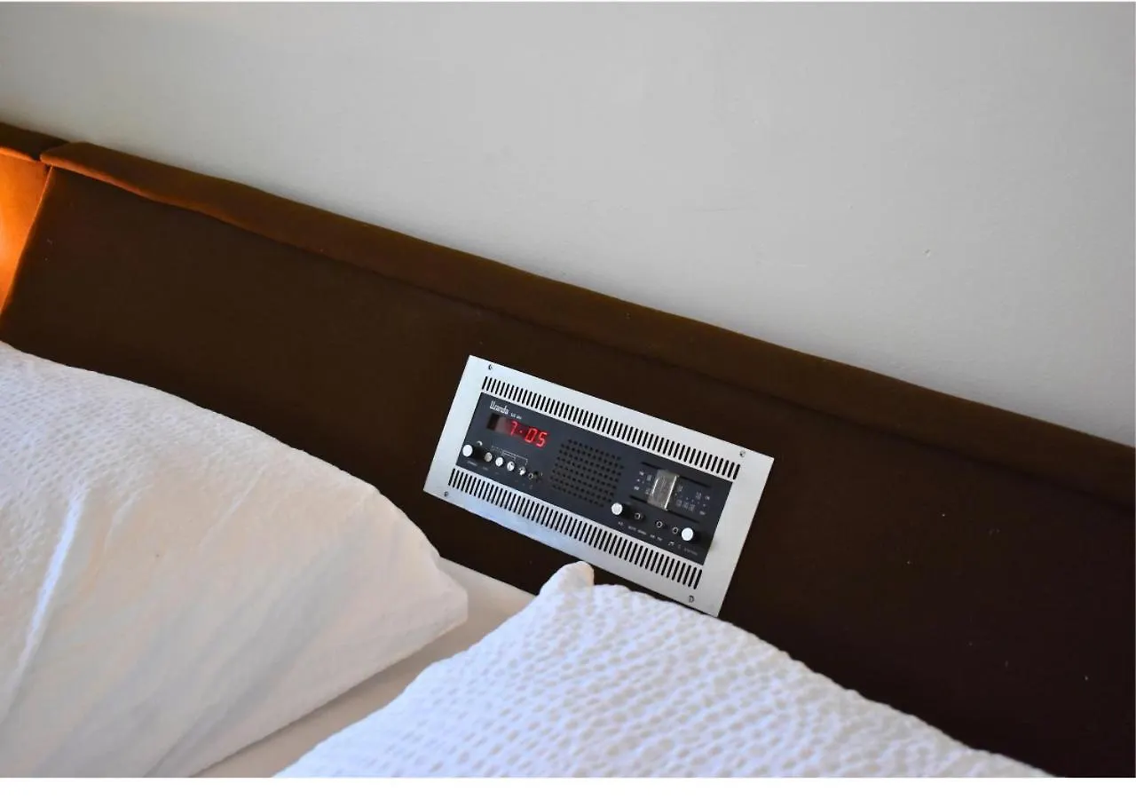 Lgbtqia Private Rooms 1150 Vienna Austria