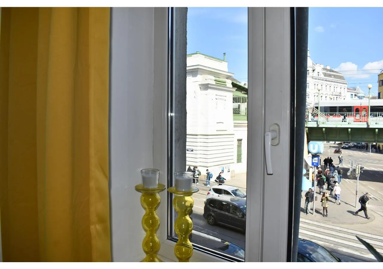 Lgbtqia Private Rooms 1150 Vienna Homestay