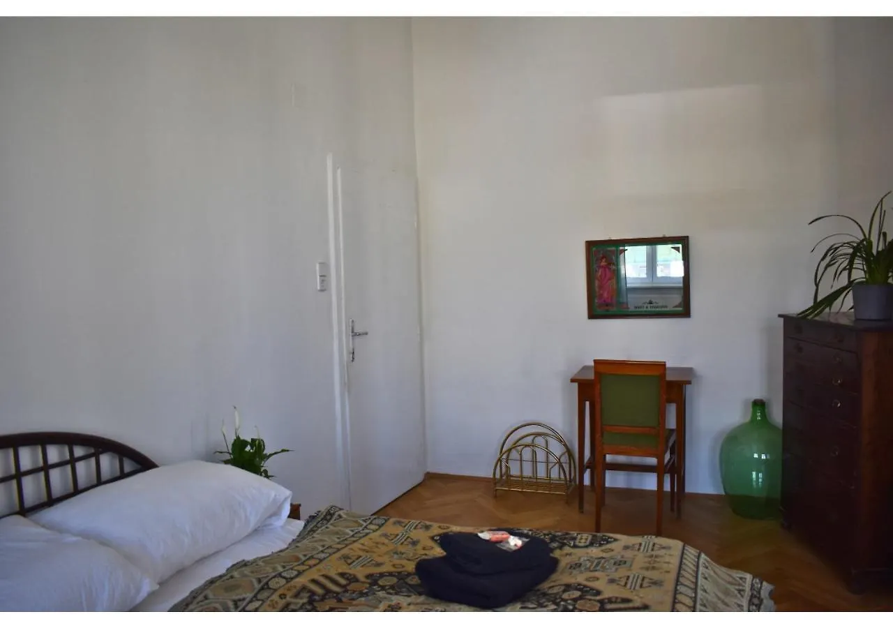 Lgbtqia Private Rooms 1150 Vienna Homestay