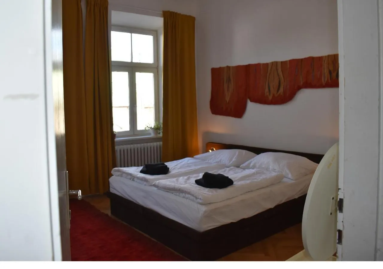 Lgbtqia Private Rooms 1150 Wien